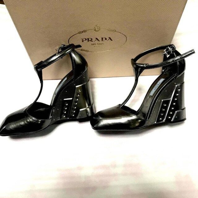 PRADA(プラダ)のPRADA パンプス レディースの靴/シューズ(ハイヒール/パンプス)の商品写真