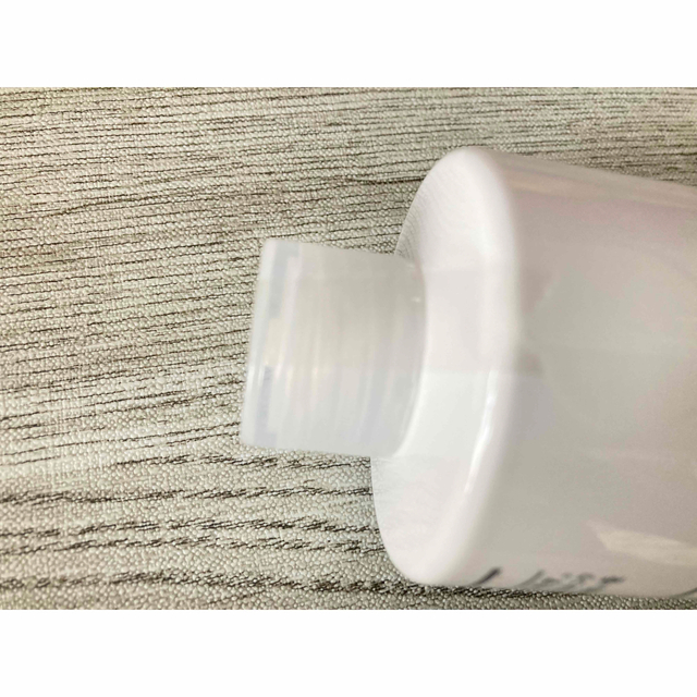 MUJI (無印良品)(ムジルシリョウヒン)の新品、未使用☆ 無印良品 保湿ミルク 400ml(大容量) コスメ/美容のボディケア(ボディクリーム)の商品写真