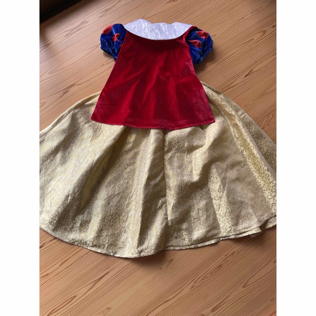 Disney(ディズニー)のさきこ様　白雪姫ドレス　120 キッズ/ベビー/マタニティのキッズ服女の子用(90cm~)(ドレス/フォーマル)の商品写真