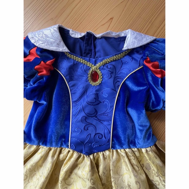 Disney(ディズニー)のさきこ様　白雪姫ドレス　120 キッズ/ベビー/マタニティのキッズ服女の子用(90cm~)(ドレス/フォーマル)の商品写真