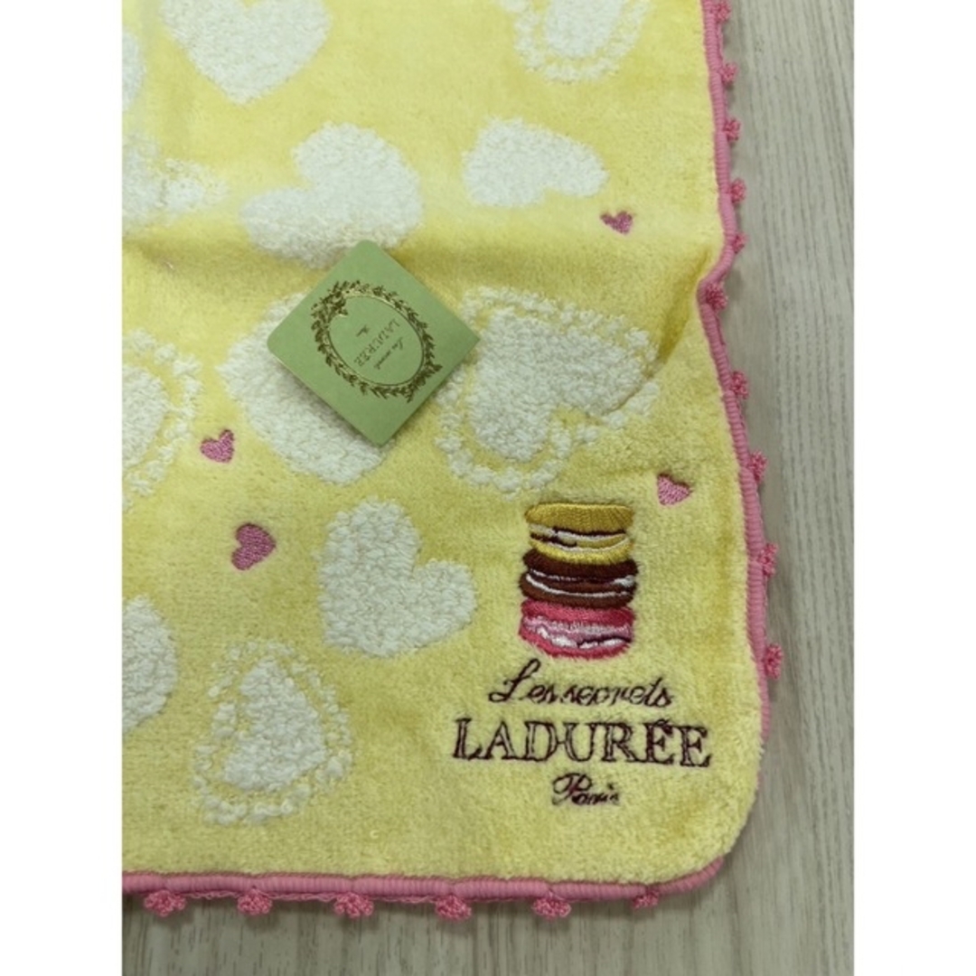 LADUREE(ラデュレ)のラデュレ LADUREE タオルハンカチ 新品 マカロン ハート イエロー レディースのファッション小物(ハンカチ)の商品写真