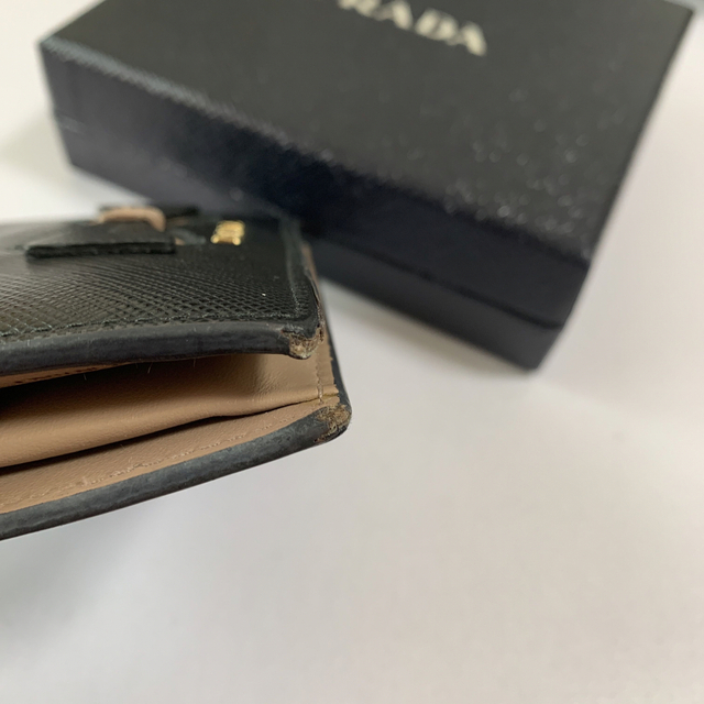 PRADA(プラダ)のPRADA プラダ　二つ折り　財布　 レディースのファッション小物(財布)の商品写真