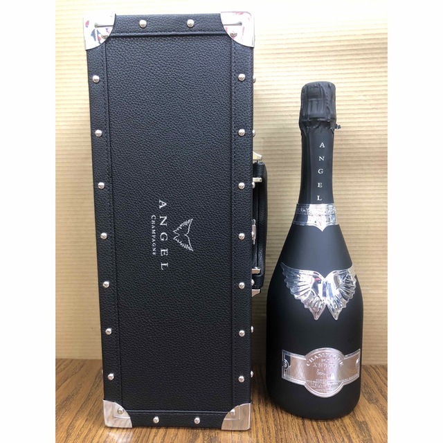 O-83 未開栓【エンジェルブリュットブラック シャンパン750mL 箱付き
