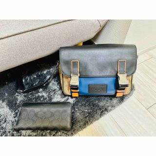 コーチ(COACH)のCOACH アコーディオン ウォレット と メッセンジャーバッグ(ボディーバッグ)