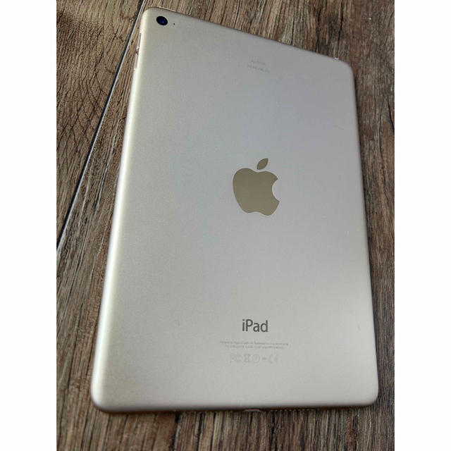 iPad(アイパッド)の【美品】iPad mini4 16GB ゴールド★wifiモデル スマホ/家電/カメラのPC/タブレット(タブレット)の商品写真