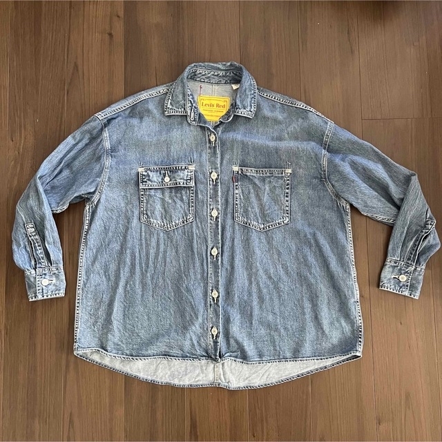 Levi’s Red デニムシャツ オーバーサイズ