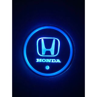 ホンダ(ホンダ)のHONDAロゴ入り　光るLEDコースター　ドリンクコースター(車内アクセサリ)