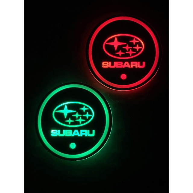 スバル(スバル)のSUBARUロゴ入り　光るLEDコースター　ドリンクコースター 自動車/バイクの自動車(車内アクセサリ)の商品写真