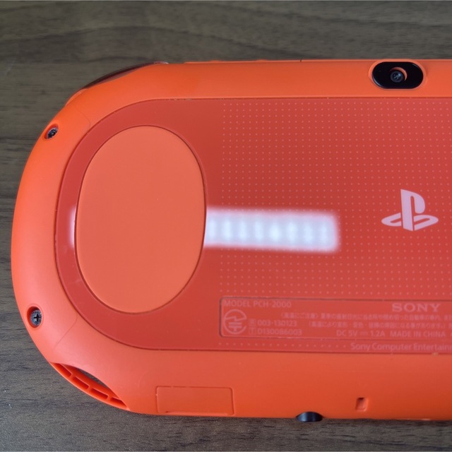 PlayStation Vita(プレイステーションヴィータ)のPlayStationVITA ネオンオレンジ アクアブルー 2台セット エンタメ/ホビーのゲームソフト/ゲーム機本体(携帯用ゲーム機本体)の商品写真