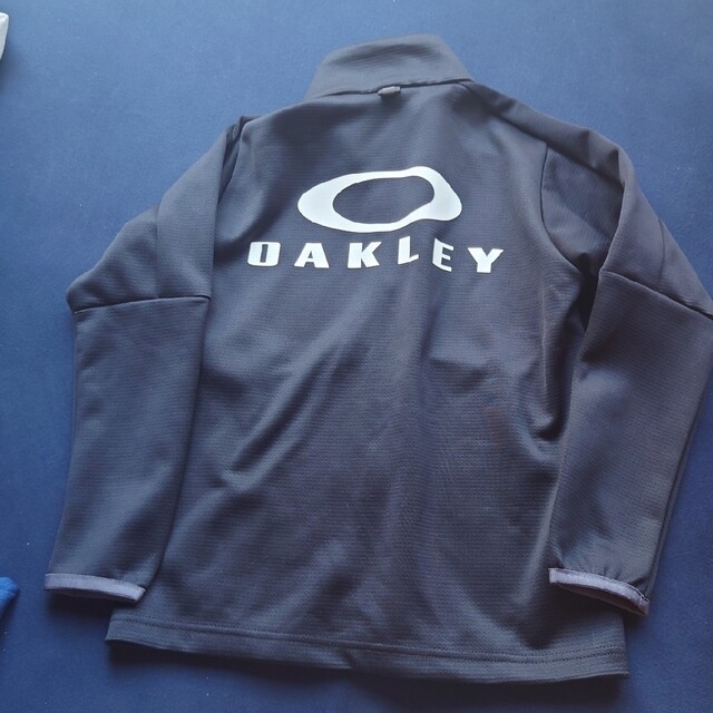 Oakley(オークリー)の美品・オークリー・ジャージ・上着・130・OAKLEY キッズ/ベビー/マタニティのキッズ服男の子用(90cm~)(ジャケット/上着)の商品写真