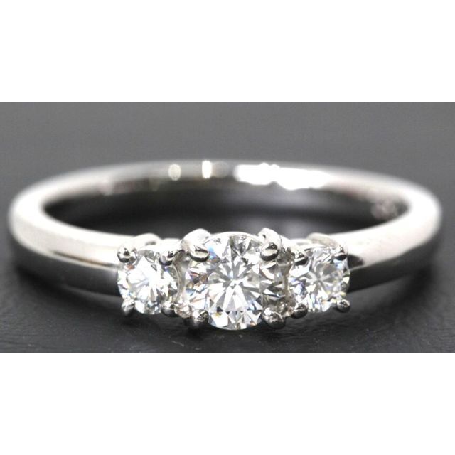 印象のデザイン trilogy 11号 4g リング0.5ct ダイヤモンドPt900