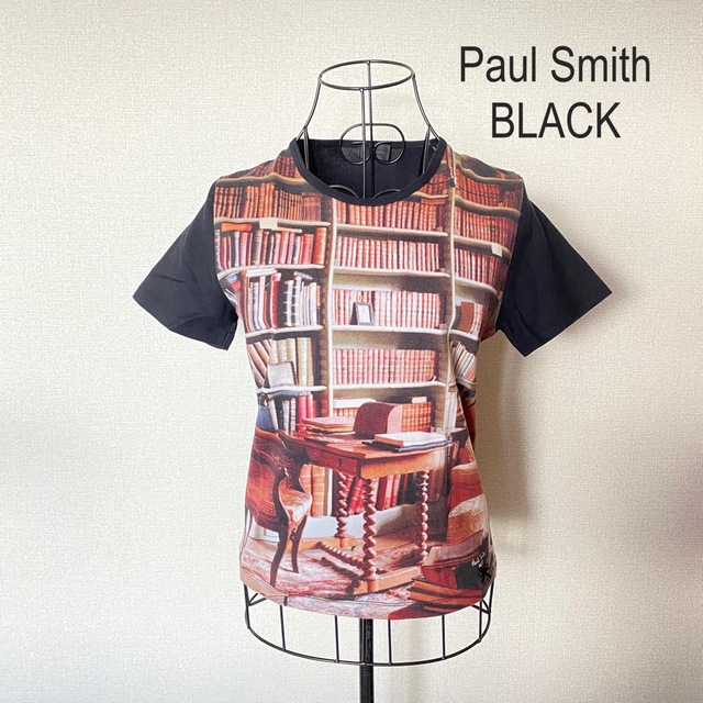 Paul Smith(ポールスミス)のPaul Smith BLACK  ポールスミス　本棚　書斎　半袖Tシャツ レディースのトップス(Tシャツ(半袖/袖なし))の商品写真