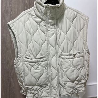 ZARA - ZARA ウォーターラペレントパフベストの通販 by AAI's shop