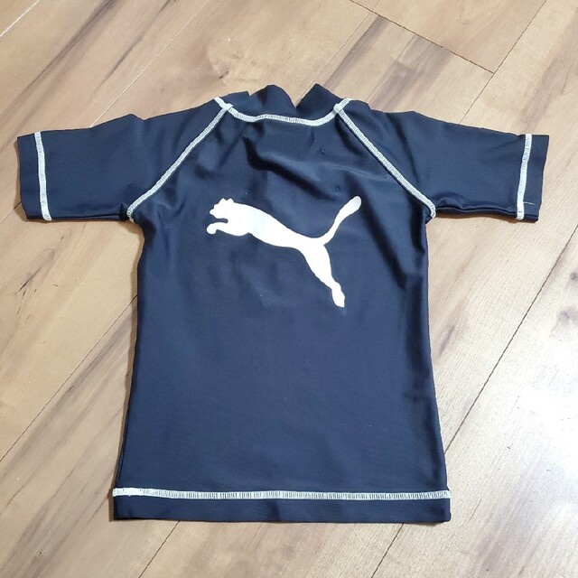 PUMA(プーマ)のPUMA　ラッシュガード　キッズ　110cm　ネイビー キッズ/ベビー/マタニティのキッズ服男の子用(90cm~)(水着)の商品写真