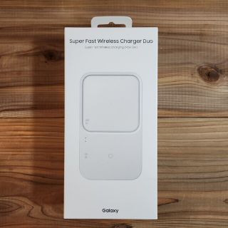 サムスン(SAMSUNG)のSamsung/Super Fast Wireless Charger Duo(バッテリー/充電器)