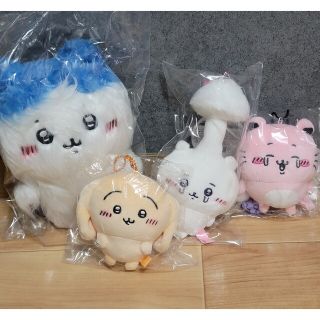 ちいかわ - ちいかわ ハチワレ 毛量 キメラ うさぎ 垂れ耳 寄生