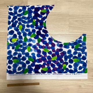 マリメッコ(marimekko)のマリメッコ廃盤生地☆ ムスティッカマ(生地/糸)