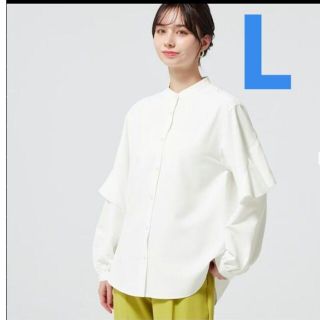 ジーユー(GU)のL ホワイト　ラッフルスリーブブラウスQ　新品　ユニクロ ZARA H&M(カーディガン)