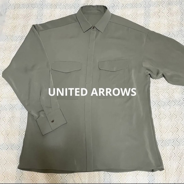 UNITED ARROWS(ユナイテッドアローズ)のユナイテッドアローズ モスグリーン 長袖シャツ レディースのトップス(シャツ/ブラウス(長袖/七分))の商品写真