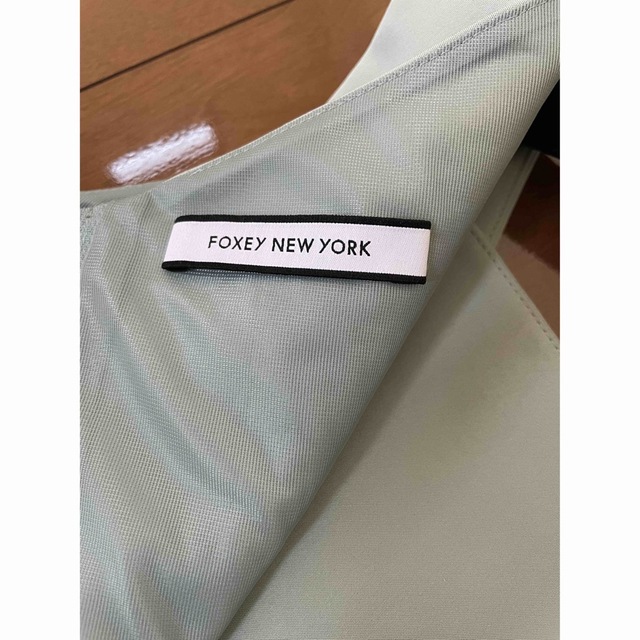 FOXEY NEW YORK(フォクシーニューヨーク)の紅葉様専用　フォクシー(FOXEY)ワンピース　サイズ40 レディースのワンピース(ひざ丈ワンピース)の商品写真