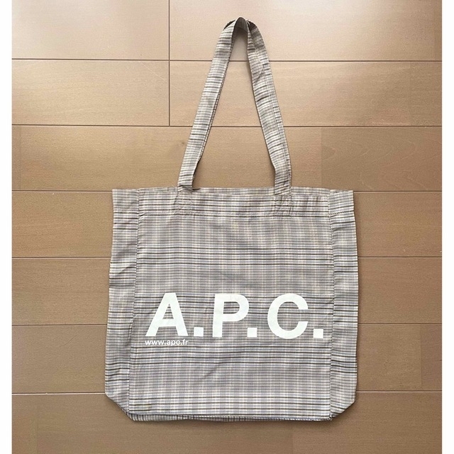 A.P.C(アーペーセー)のA.P.C チェック トートバッグ レディースのバッグ(トートバッグ)の商品写真