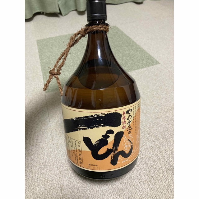 本格焼酎　一どん(1800ml)、黒瀬杜氏(1800ml)