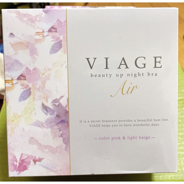 VIAGE(ヴィアージュ)のVIAGE ビューティーアップナイトブラ Air ピンク×ライトベージュ レディースの下着/アンダーウェア(その他)の商品写真