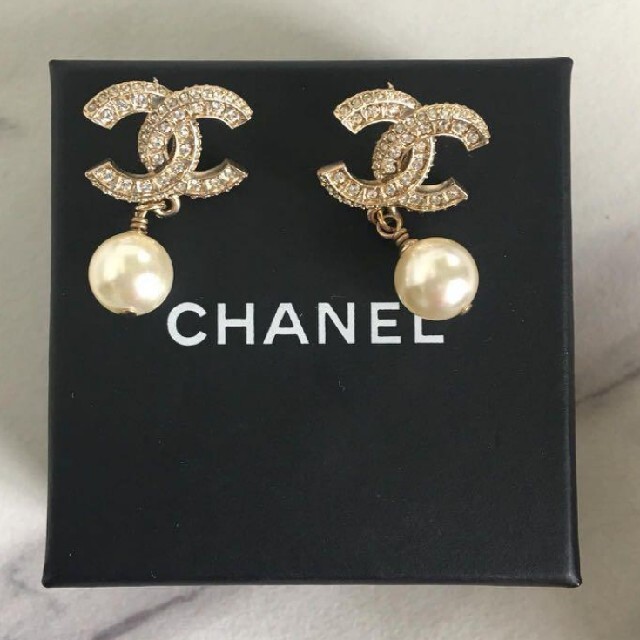 CHANEL 大人気定番ピアス ココマーク&パール 新しい noxcapital.de