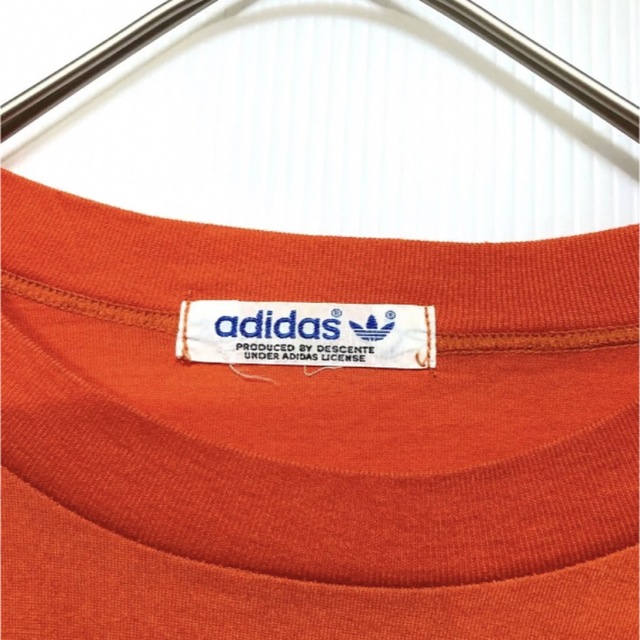 adidas(アディダス)の希少 80S adidas 刺繍ロゴ デサント社 オレンジ Lサイズ メンズのトップス(Tシャツ/カットソー(半袖/袖なし))の商品写真