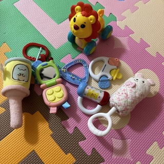 赤ちゃんおもちゃ　ベビー玩具　ミキハウス　7点セット(がらがら/ラトル)