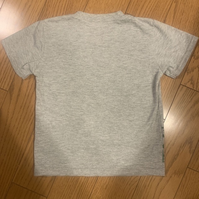 Tシャツ☆110センチ☆恐竜 キッズ/ベビー/マタニティのキッズ服男の子用(90cm~)(Tシャツ/カットソー)の商品写真