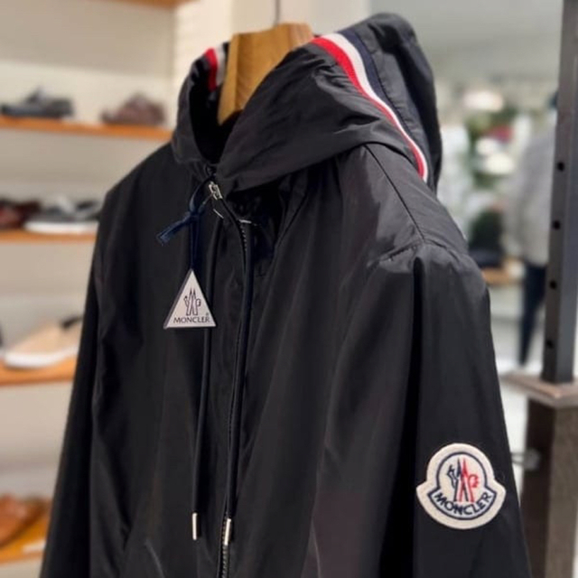 MONCLER(モンクレール)の2023購入 MONCLERモンクレール GRIMPEURS フーデッドブルゾン メンズのジャケット/アウター(ナイロンジャケット)の商品写真