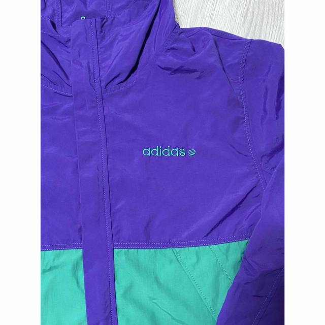 adidas(アディダス)のadidas ウィンドブレーカー　シャカシャカ　スポーツウェア　ジャージ スポーツ/アウトドアのサッカー/フットサル(ウェア)の商品写真