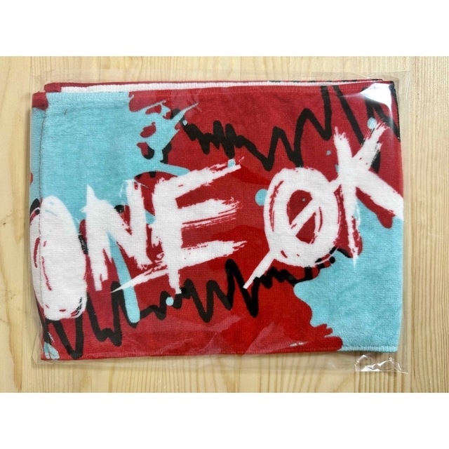 ONE OK ROCK(ワンオクロック)の【新品・未開封】ONE OK ROCK/ワンオク ライブ2023 マフラータオル エンタメ/ホビーのタレントグッズ(ミュージシャン)の商品写真