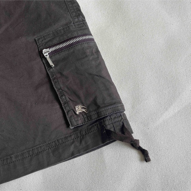 BURBERRY BLACK LABEL(バーバリーブラックレーベル)のBURBERRY BLACK LABEL Short Cargo Pants メンズのパンツ(ショートパンツ)の商品写真