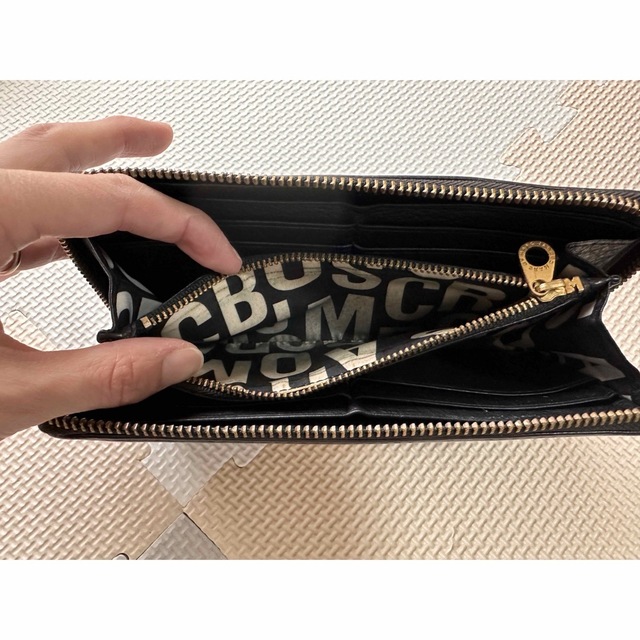 MARC BY MARC JACOBS(マークバイマークジェイコブス)のマークバイマークジェイコブスの長財布 レディースのファッション小物(財布)の商品写真