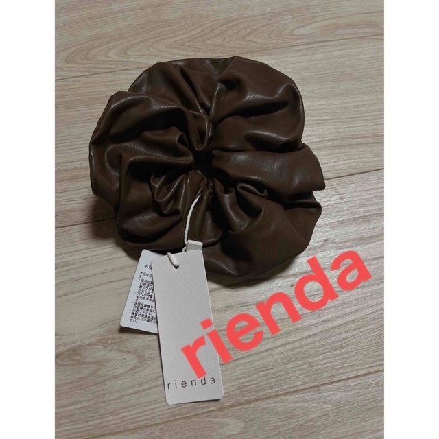 rienda(リエンダ)のリエンダ　シュシュ レディースのヘアアクセサリー(ヘアゴム/シュシュ)の商品写真