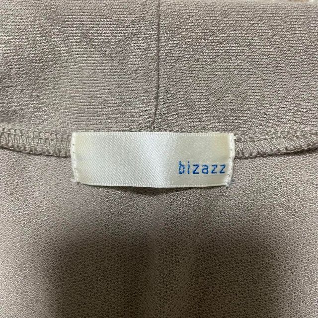 BIZAZZ(ビザッズ)の2508 bizazz 薄手 グレージュ 羽織り カーディガン 春秋 シンプル レディースのトップス(カーディガン)の商品写真