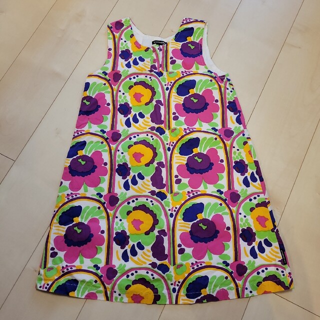 marimekko(マリメッコ)のマリメッコ　ワンピース　122/7Y キッズ/ベビー/マタニティのキッズ服女の子用(90cm~)(ワンピース)の商品写真