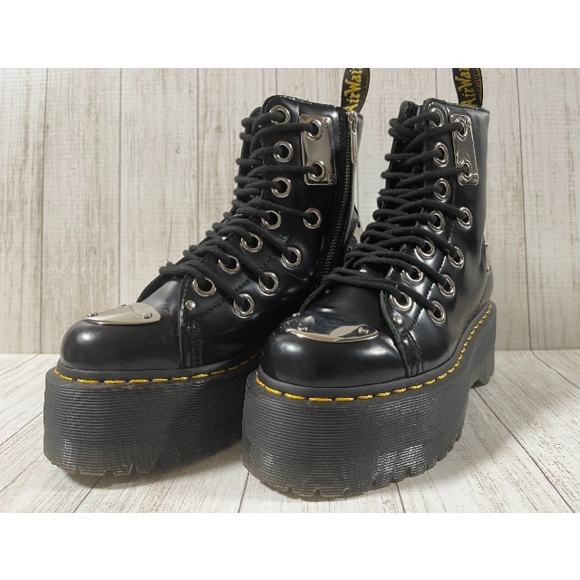 Dr.Martens(ドクターマーチン)のドクターマーチン☆☆ＪＡＤＯＮ　ＭＡＸ　ＲＥＢＥＬ☆☆超厚底サイドジップ レディースの靴/シューズ(ブーツ)の商品写真