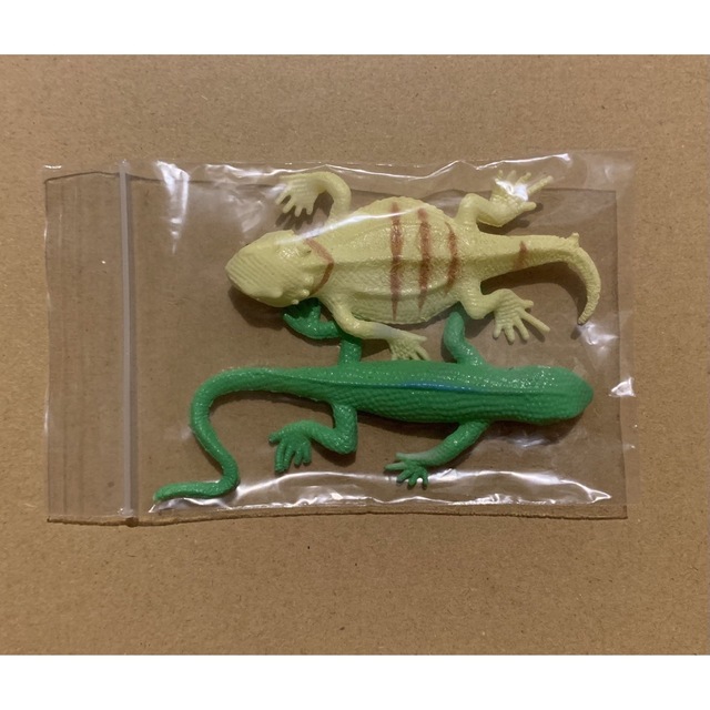 トカゲ ゴム 人形 フィギュア エンタメ/ホビーのおもちゃ/ぬいぐるみ(キャラクターグッズ)の商品写真