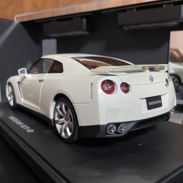未展示品 オートアート 1/18 日産 GT-R (R35) ホワイトパール | www