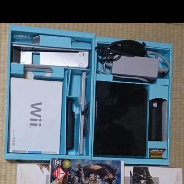 wii 本体と付属品、ソフト2つ（☆箱付・付属品あり☆Nintendo