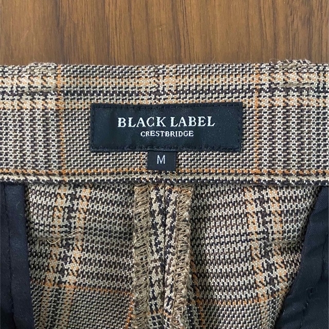 BURBERRY BLACK LABEL(バーバリーブラックレーベル)の【チェック柄が無地のトップスによく合う！】ブラックレーベル　スラックス　サイズM メンズのパンツ(スラックス)の商品写真