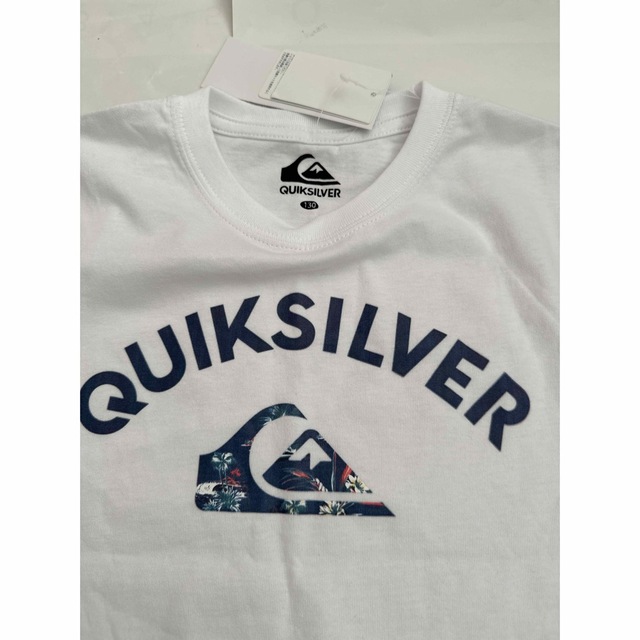QUIKSILVER(クイックシルバー)のQuick Silver Tシャッツ　130CM キッズ/ベビー/マタニティのキッズ服男の子用(90cm~)(Tシャツ/カットソー)の商品写真