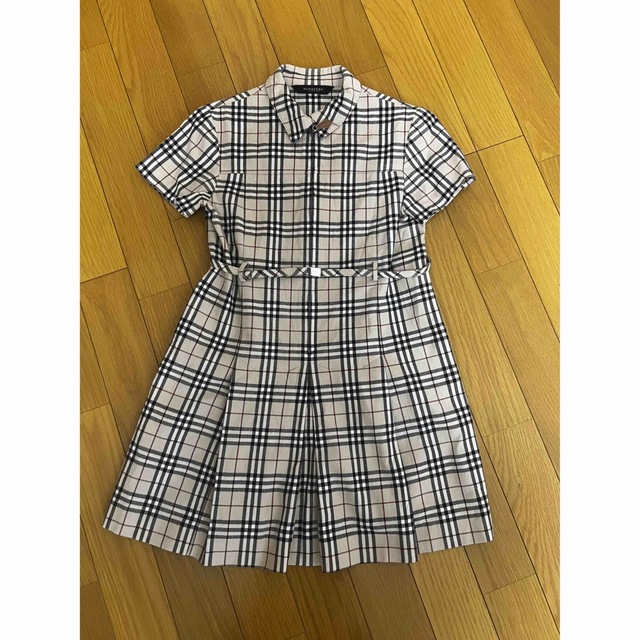 BURBERRY(バーバリー)のBurberryワンピース&ジャケット（サイズ120） キッズ/ベビー/マタニティのキッズ服女の子用(90cm~)(ドレス/フォーマル)の商品写真