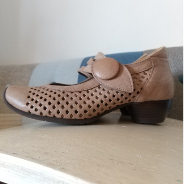 sale☆【Amora】パンプス23.5cm レディースの靴/シューズ(ハイヒール/パンプス)の商品写真