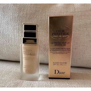 Dior プレステージ　ホワイトルプロテクターUVミネラルBB 00番