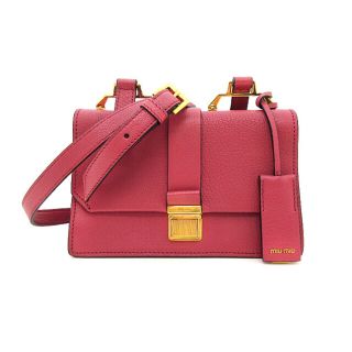 ミュウミュウ(miumiu)の美品 ミュウミュウ ショルダーバッグ マドラス レザー 5BH609 ピンク(ショルダーバッグ)