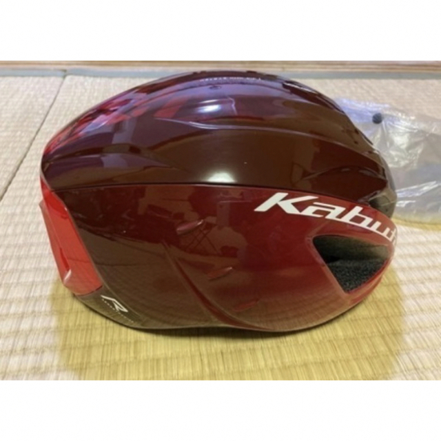 OGK KABUTO(オージーケーカブト)の【新品未使用】OGK Kabuto R2 ヘルメット(S/M) スポーツ/アウトドアの自転車(ウエア)の商品写真